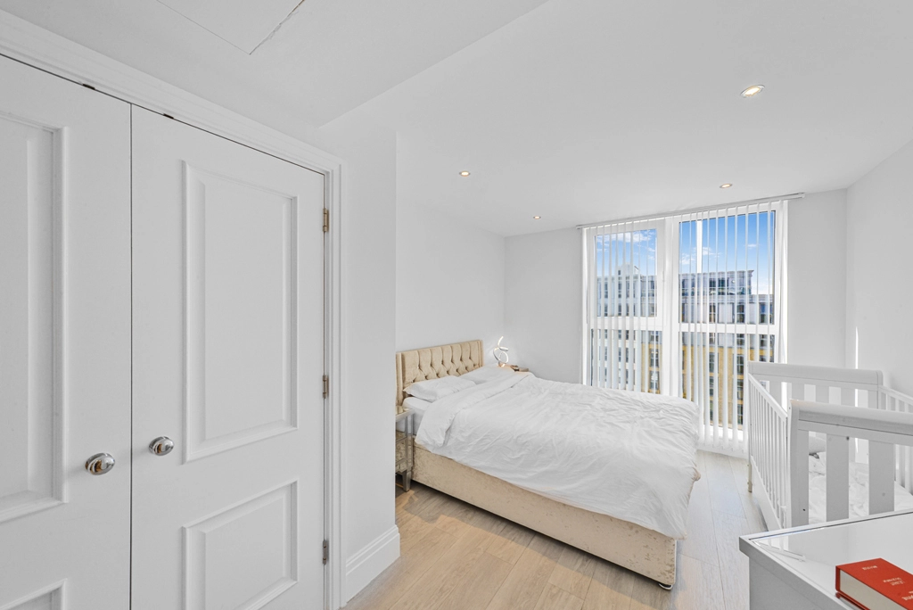 2 bedrooms apartments/flats for sale in The Boulevard, Imperial Wharf - SW6 view 5