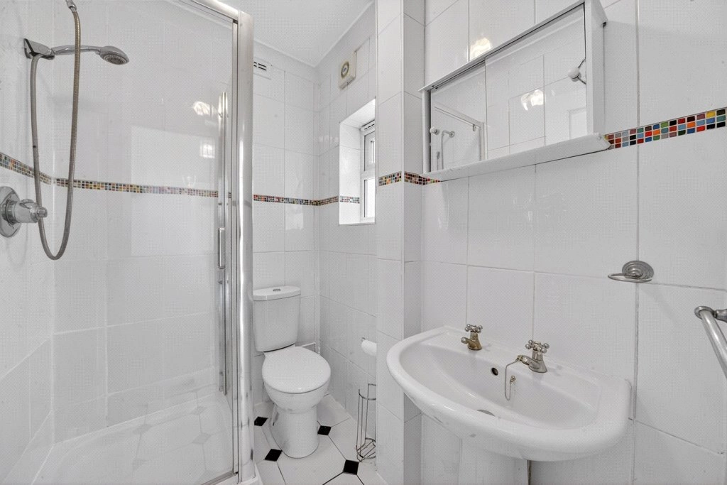 1 bedroom apartments/flats for sale in Becmead Avenue, Streatham - SW16 view 5