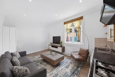 Becmead Avenue, Streatham - SW16 view 3