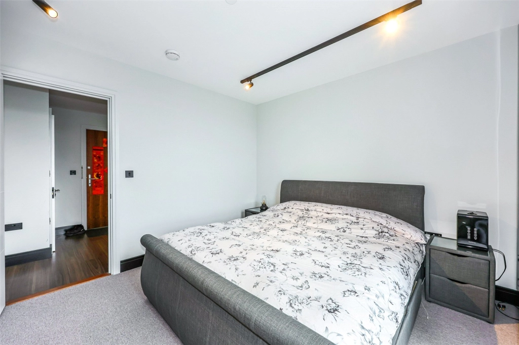 1 bedroom apartments/flats for sale in Merrick Road, Southall - UB2 view 5