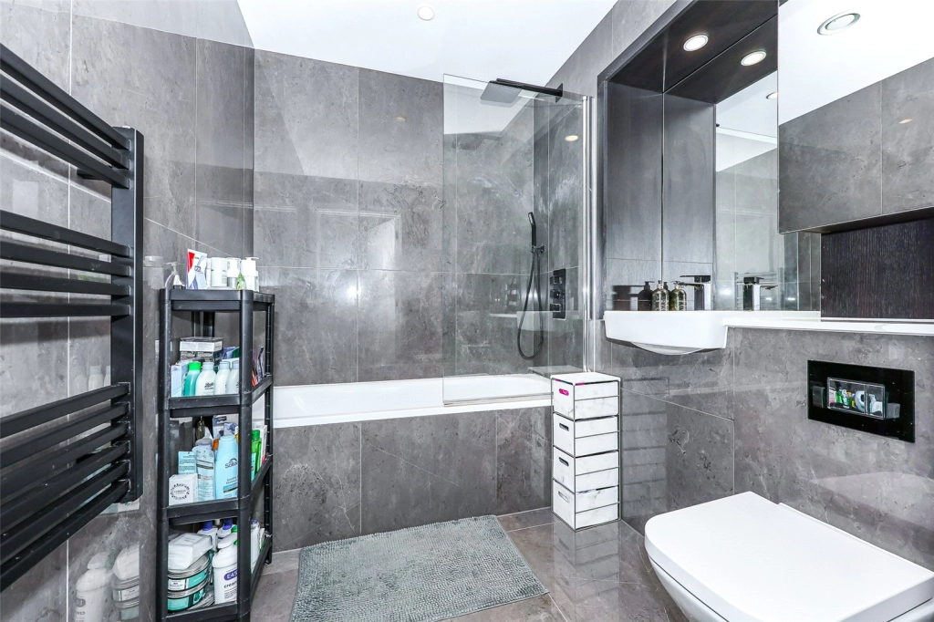 1 bedroom apartments/flats for sale in Merrick Road, Southall - UB2 view 8