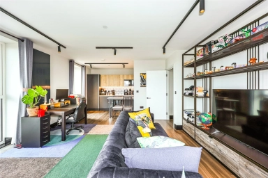 Merrick Road, Southall - UB2 view 4
