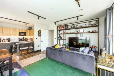 Merrick Road, Southall - UB2 view 15