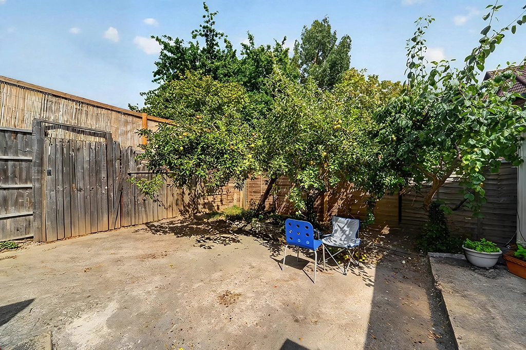 11 bedrooms apartments/flats for sale in Stanthorpe Road, Streatham - SW16 view 7