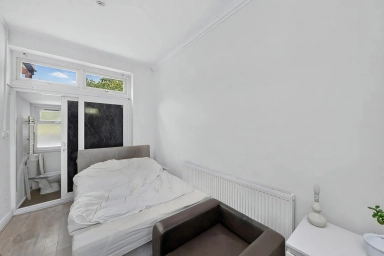 Stanthorpe Road, Streatham - SW16 view 11