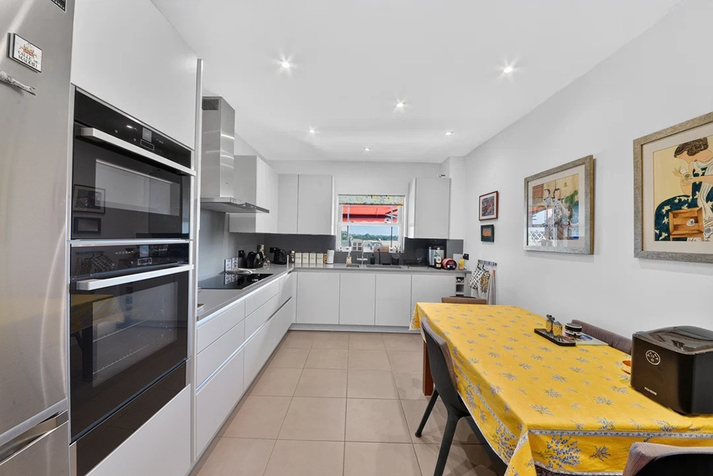 4 bedrooms apartments/flats for sale in Trinity Church Road, Barnes - SW13 view 12
