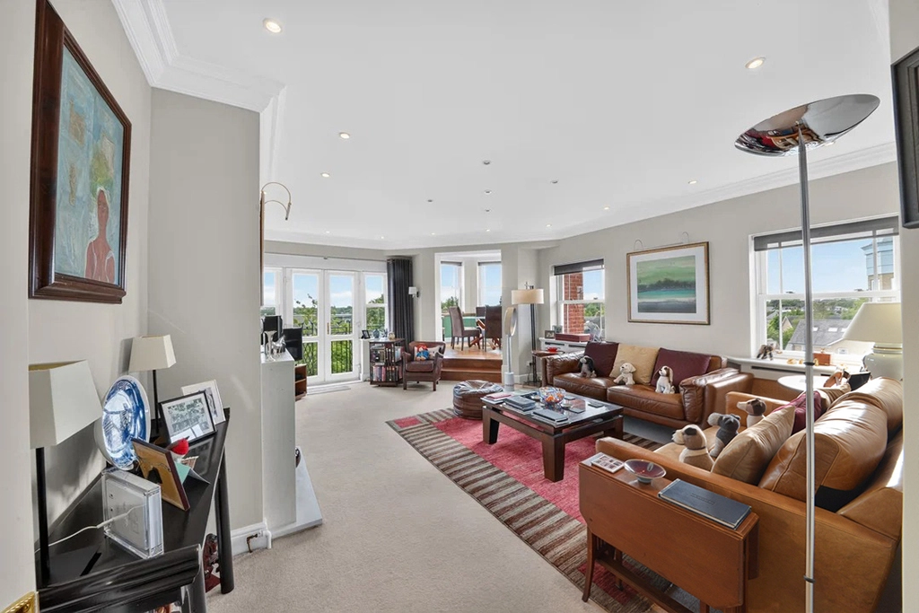 4 bedrooms apartments/flats for sale in Trinity Church Road, Barnes - SW13 view 2