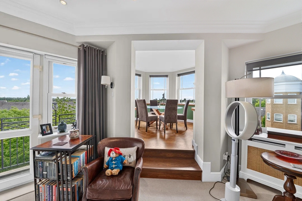 4 bedrooms apartments/flats for sale in Trinity Church Road, Barnes - SW13 view 10