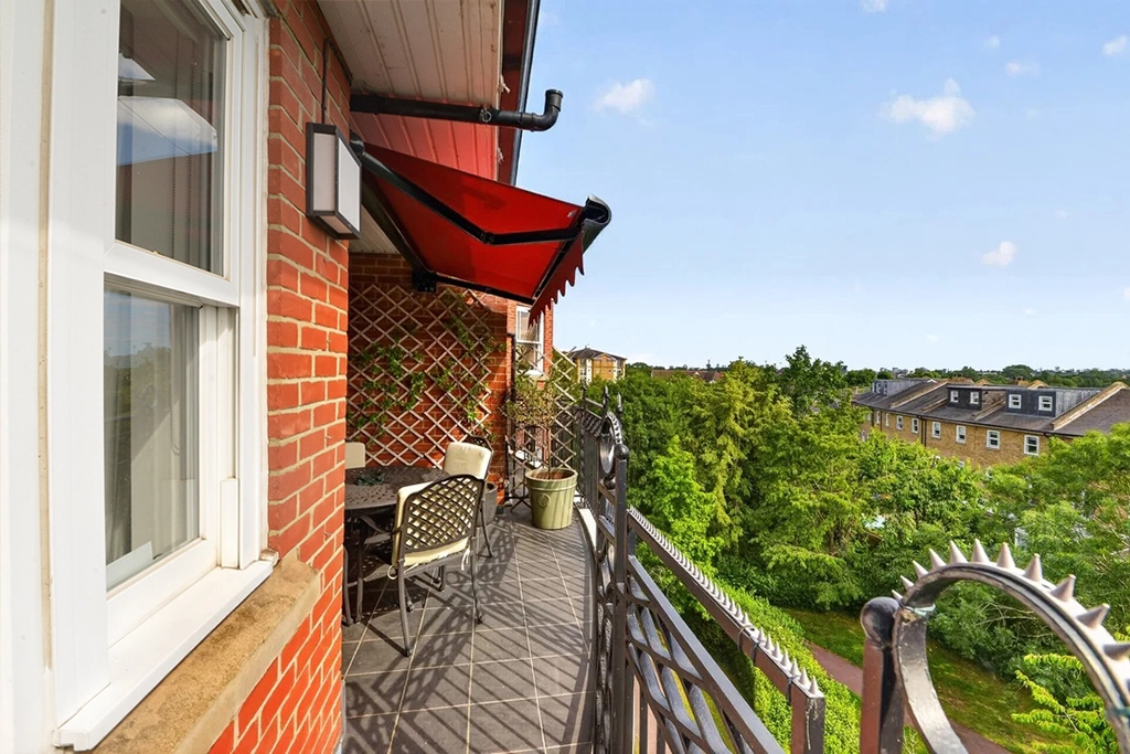 4 bedrooms apartments/flats for sale in Trinity Church Road, Barnes - SW13 view 7