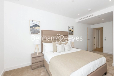 Wandsworth Road, London - SW8 view 5