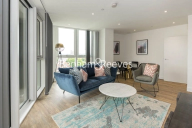 Wandsworth Road, London - SW8 view 1