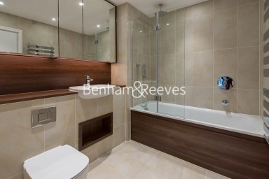 Wandsworth Road, London - SW8 view 9