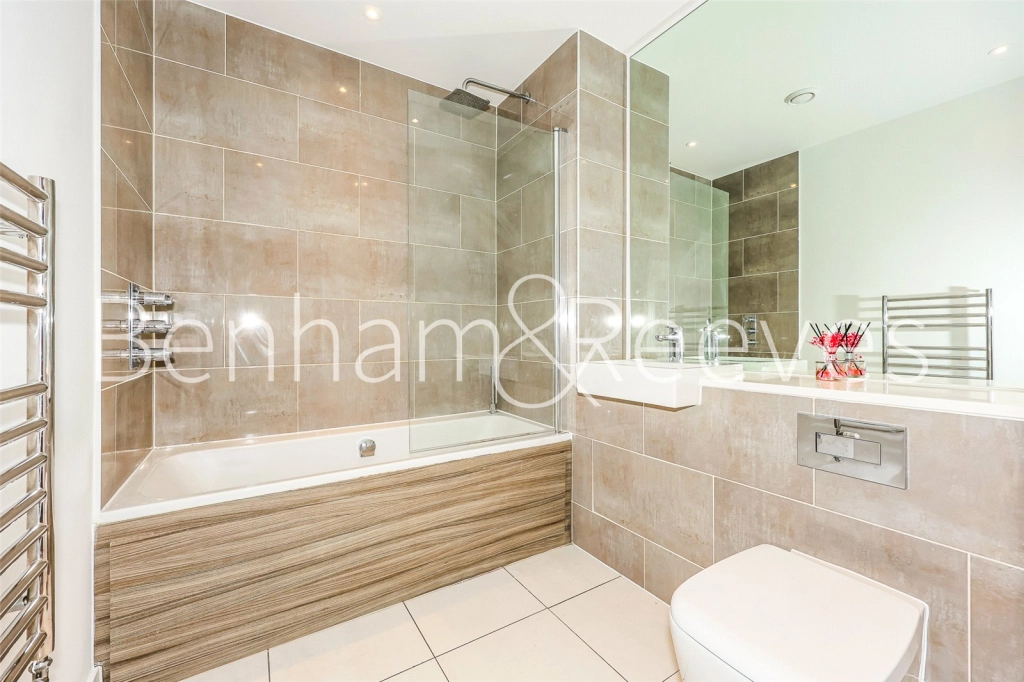 2 bedrooms apartments/flats for sale in Cherry Orchard Road, Croydon - CR0 view 8