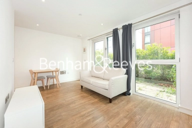 Wandsworth Road, London - SW8 view 1
