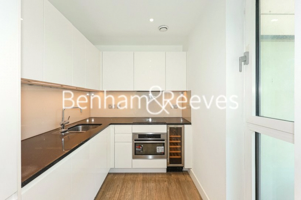 1 bedroom apartments/flats for sale in Wandsworth Road, London - SW8 view 3