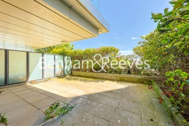 Wandsworth Road, London - SW8 view 7