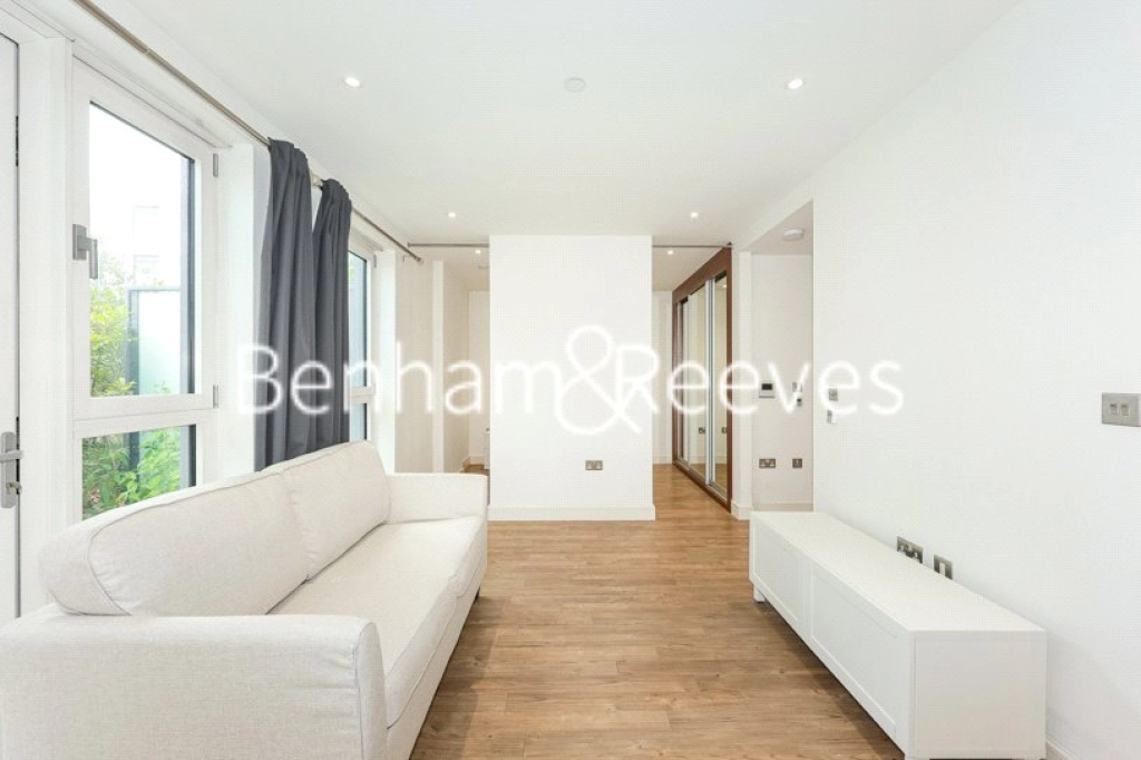 1 bedroom apartments/flats for sale in Wandsworth Road, London - SW8 view 2