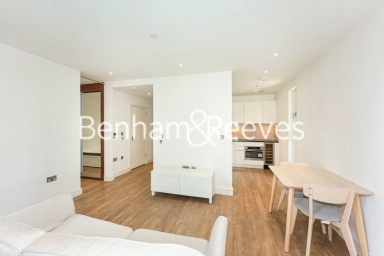 Wandsworth Road, London - SW8 view 4