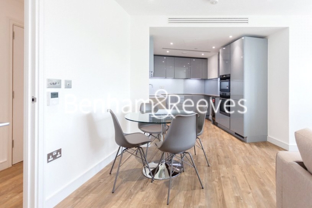 1 bedroom apartments/flats for sale in Wandsworth Road, London - SW8 view 3