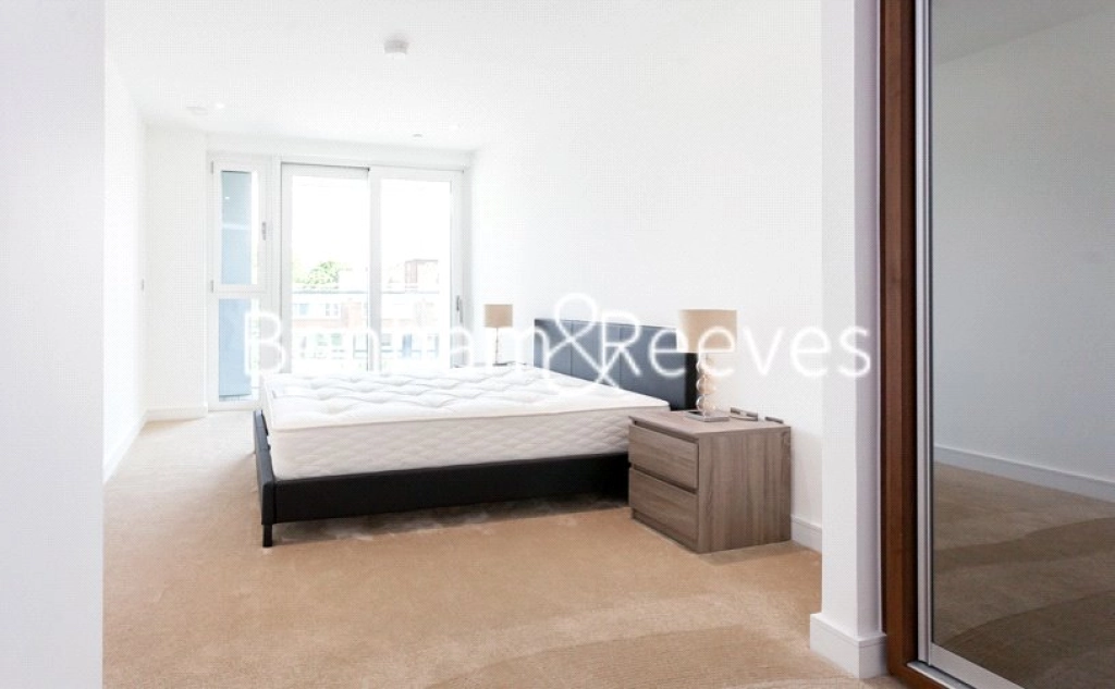 1 bedroom apartments/flats for sale in Wandsworth Road, London - SW8 view 5