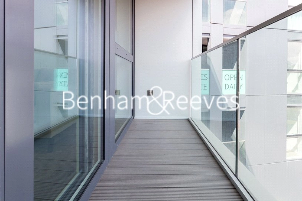 1 bedroom apartments/flats for sale in Wandsworth Road, London - SW8 view 7