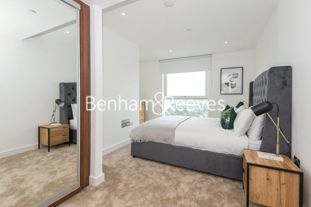1 bedroom apartments/flats for sale in Wandsworth Road, London - SW8 view 5