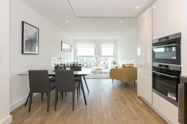Wandsworth Road, London - SW8 view 3