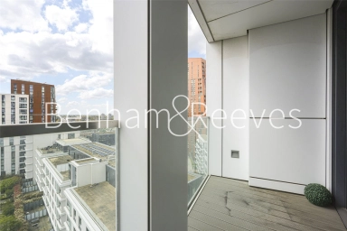 Wandsworth Road, London - SW8 view 5