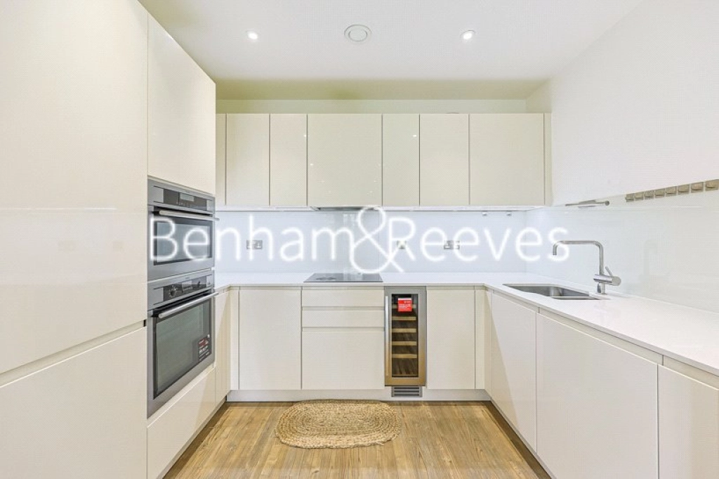 2 bedrooms apartments/flats for sale in Wandsworth Road, London - SW8 view 3