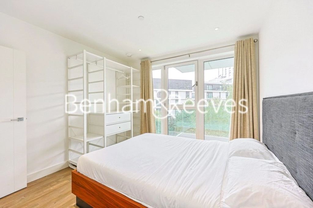 2 bedrooms apartments/flats for sale in Wandsworth Road, London - SW8 view 5