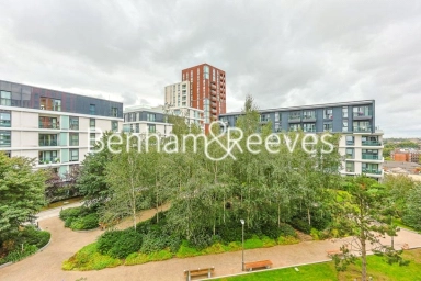 Wandsworth Road, London - SW8 view 10