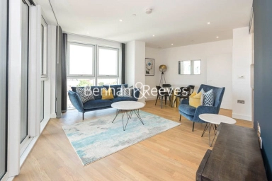 Wandsworth Road, London - SW8 view 1