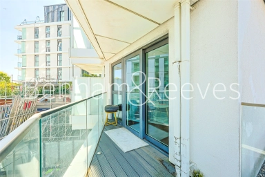 Wandsworth Road, London - SW8 view 11