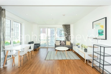 Wandsworth Road, London - SW8 view 3