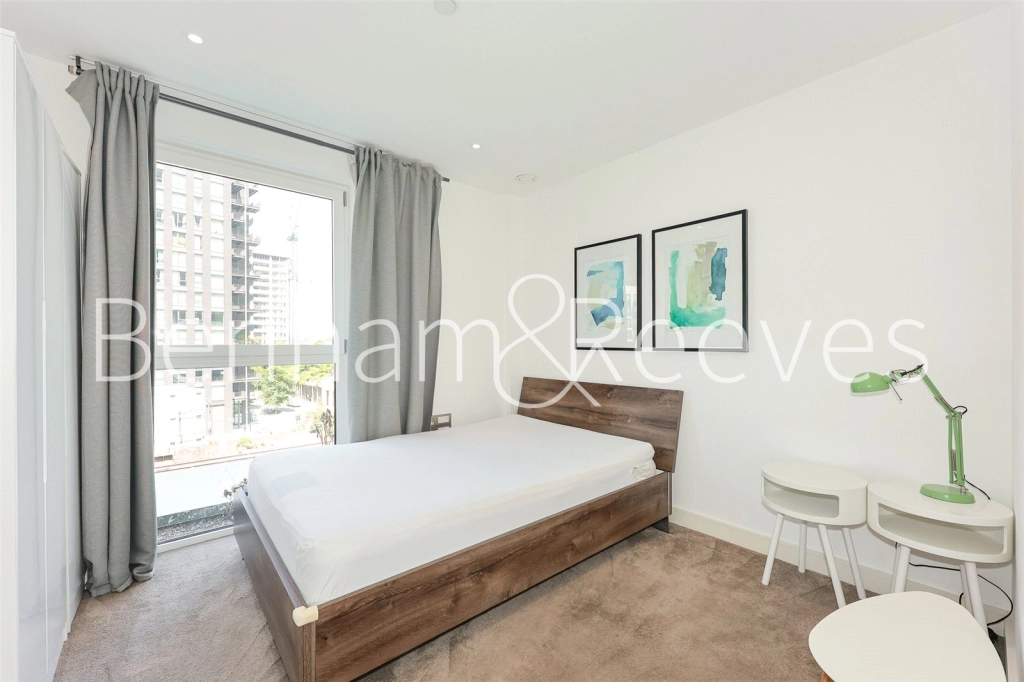 2 bedrooms apartments/flats for sale in Wandsworth Road, London - SW8 view 9