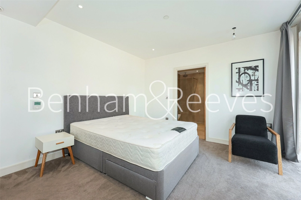 2 bedrooms apartments/flats for sale in Wandsworth Road, London - SW8 view 7