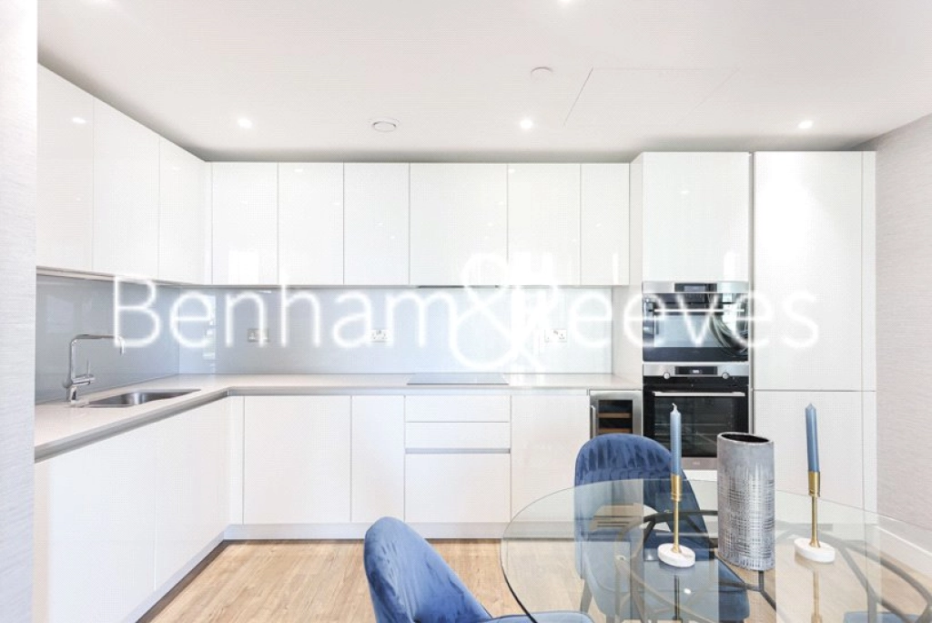 2 bedrooms apartments/flats for sale in Wandsworth Road, London - SW8 view 2