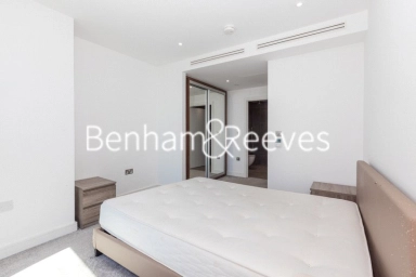 Wandsworth Road, London - SW8 view 6