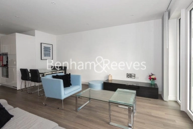Wandsworth Road, London - SW8 view 3