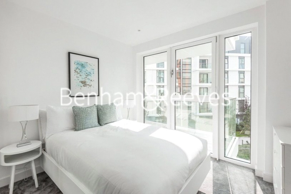 2 bedrooms apartments/flats for sale in Wandsworth Road, London - SW8 view 5