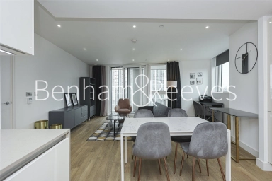 Wandsworth Road, London - SW8 view 3