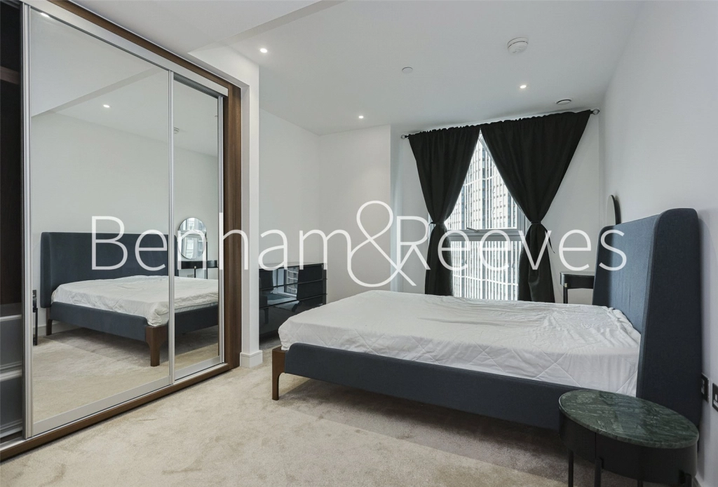 2 bedrooms apartments/flats for sale in Wandsworth Road, London - SW8 view 4