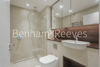 Wandsworth Road, London - SW8 view 8