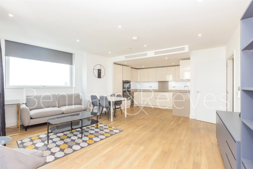 2 bedrooms apartments/flats for sale in Wandsworth Road, London - SW8 view 2
