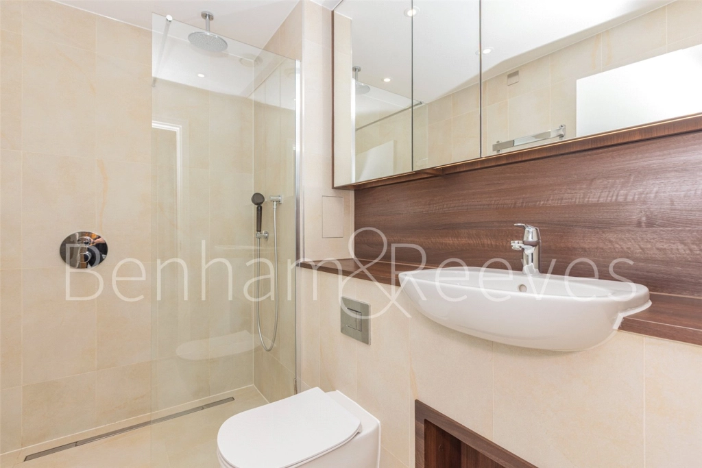 2 bedrooms apartments/flats for sale in Wandsworth Road, London - SW8 view 7