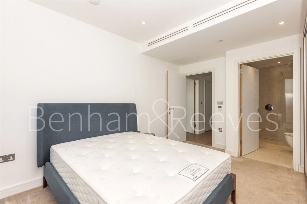 2 bedrooms apartments/flats for sale in Wandsworth Road, London - SW8 view 5