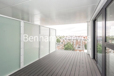 Wandsworth Road, London - SW8 view 7