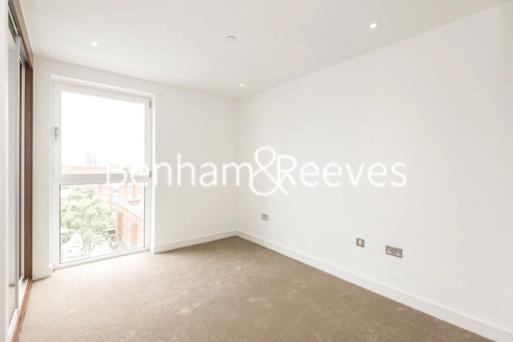 2 bedrooms apartments/flats for sale in Wandsworth Road, London - SW8 view 5
