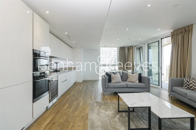 Wandsworth Road, London - SW8 view 3