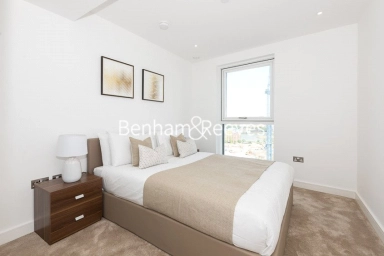 Wandsworth Road, London - SW8 view 6